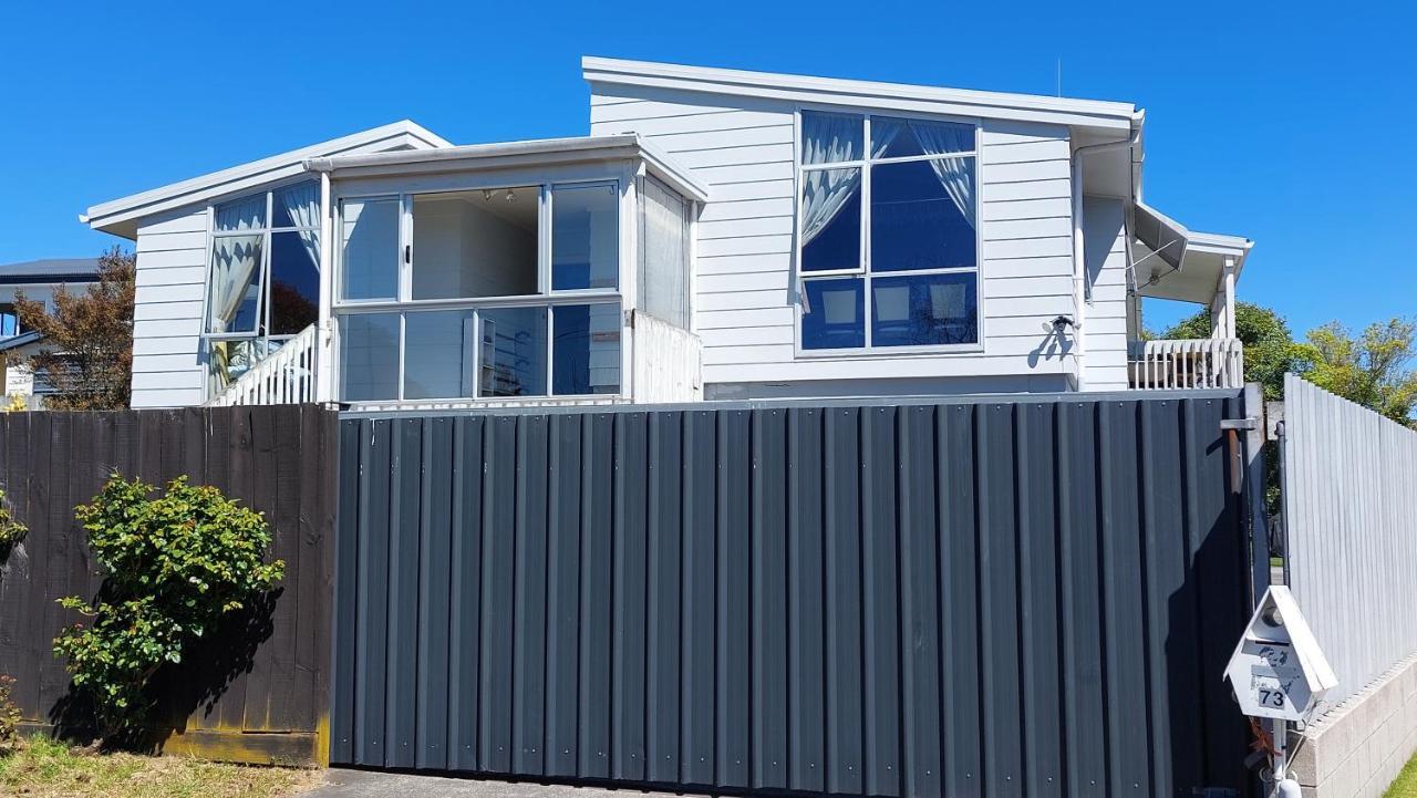 Bed And Breakfast Happy Home Taupo Accommodation Bagian luar foto