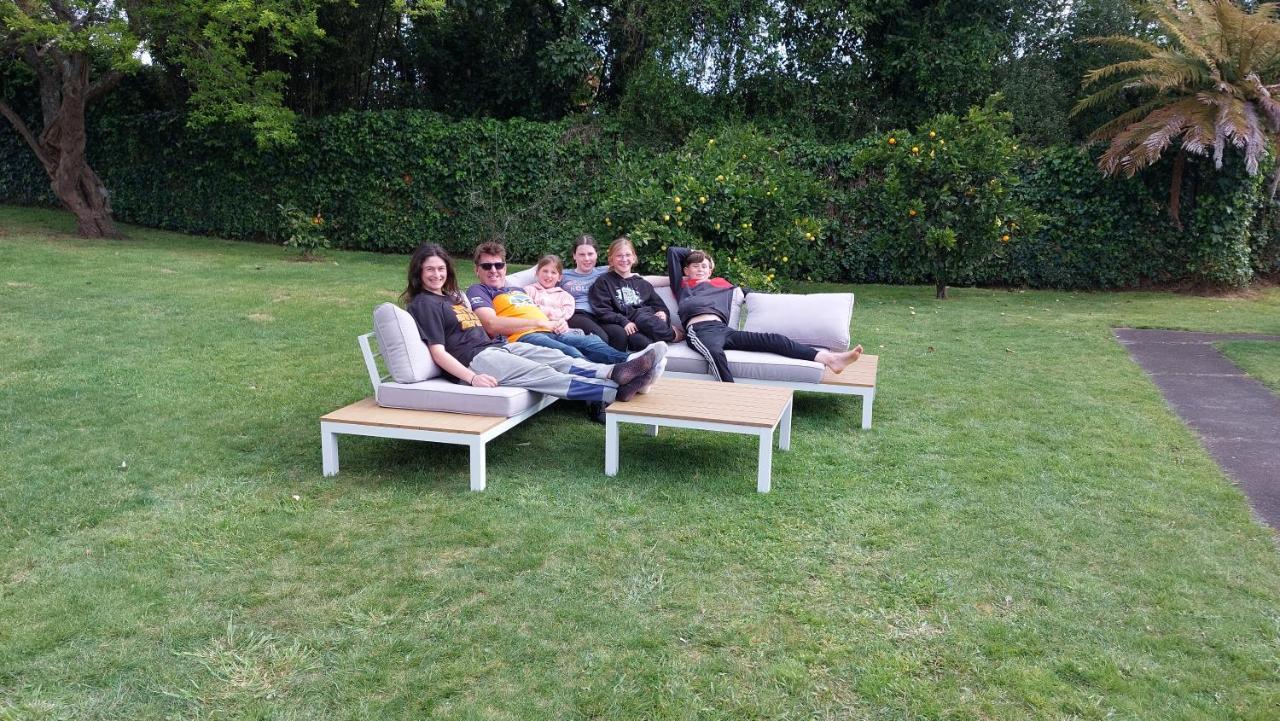 Bed And Breakfast Happy Home Taupo Accommodation Bagian luar foto