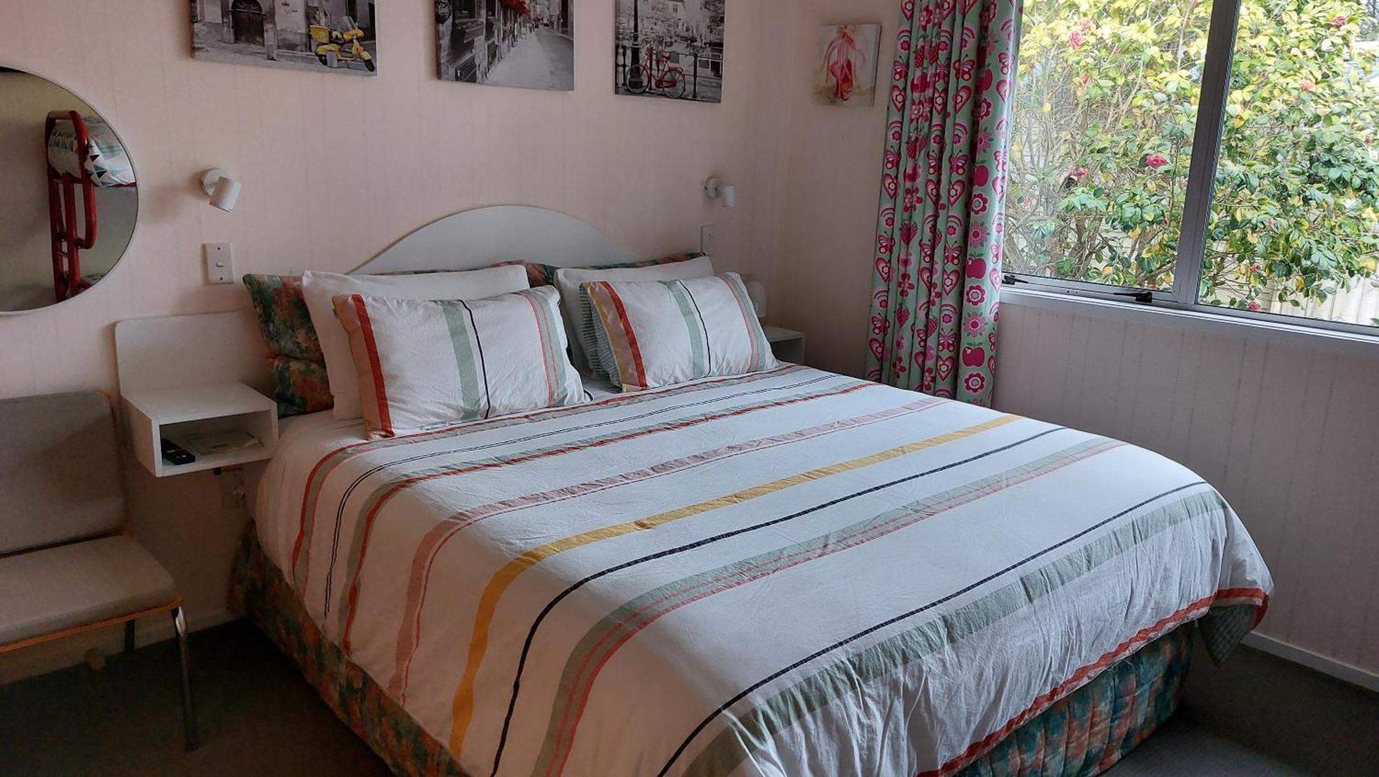 Bed And Breakfast Happy Home Taupo Accommodation Bagian luar foto