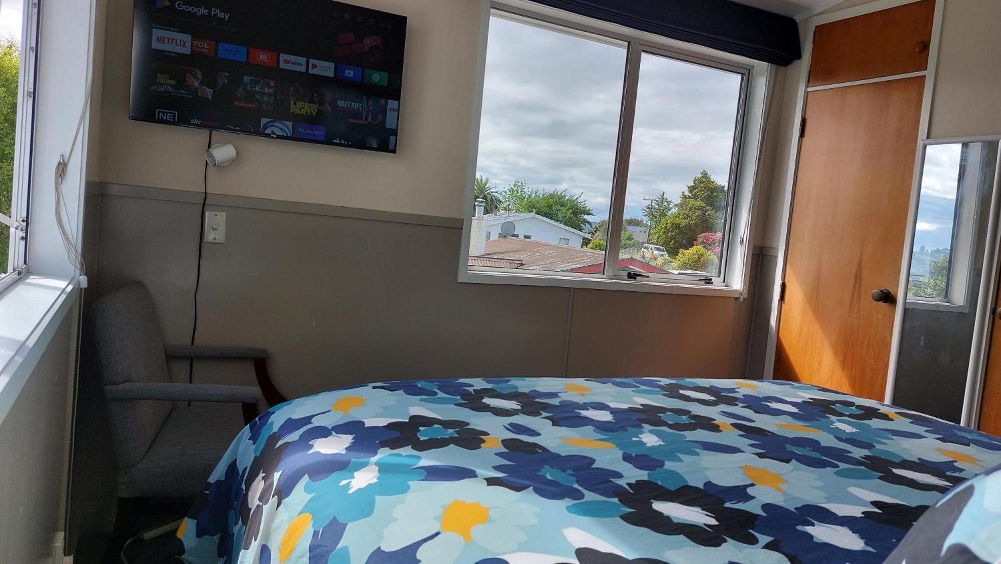 Bed And Breakfast Happy Home Taupo Accommodation Bagian luar foto