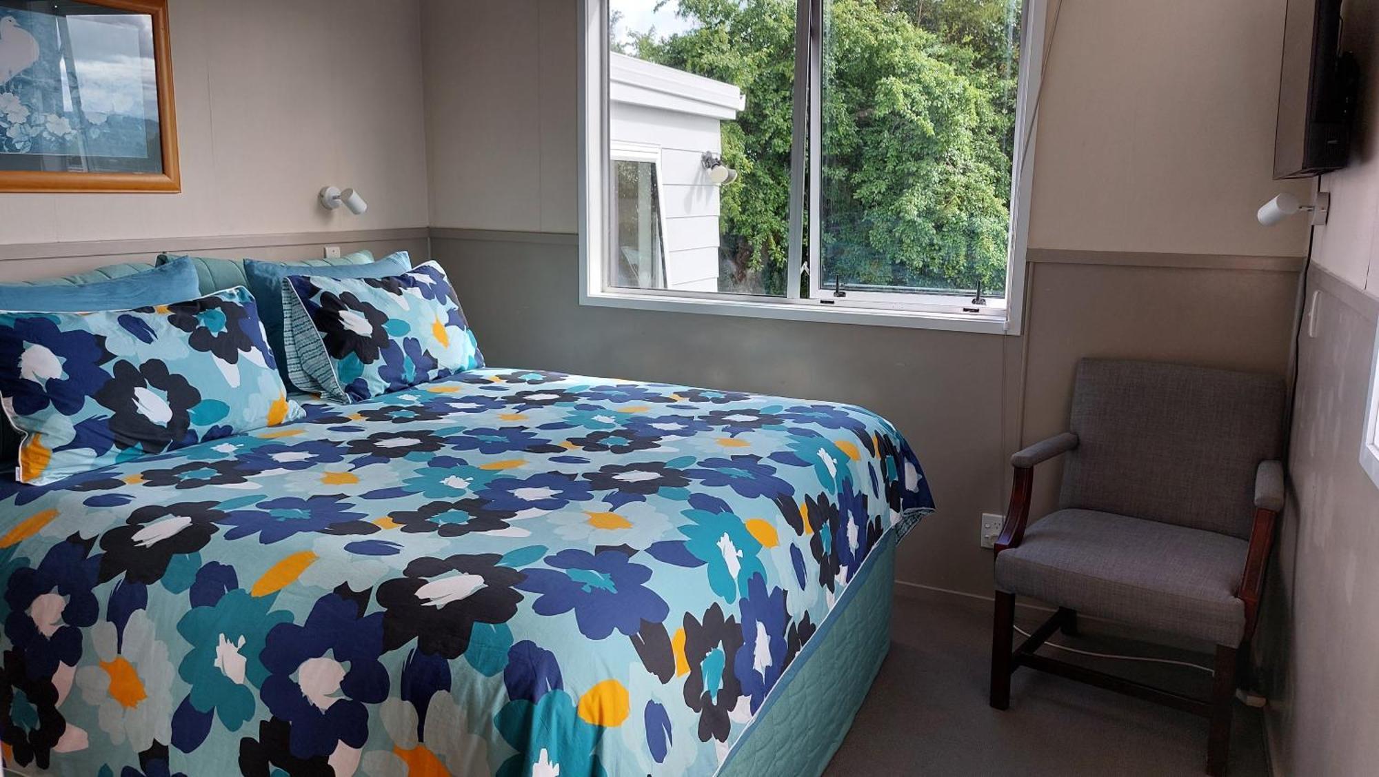 Bed And Breakfast Happy Home Taupo Accommodation Bagian luar foto
