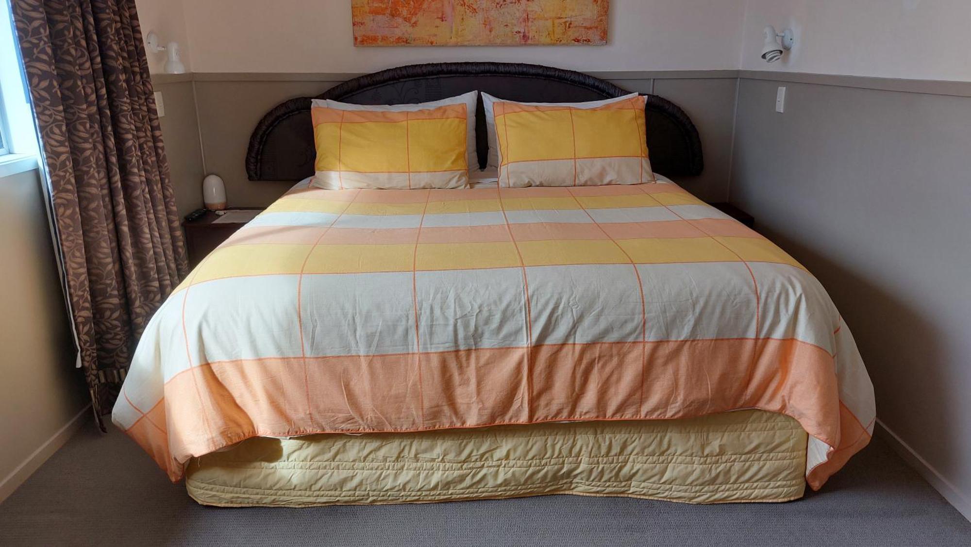 Bed And Breakfast Happy Home Taupo Accommodation Bagian luar foto