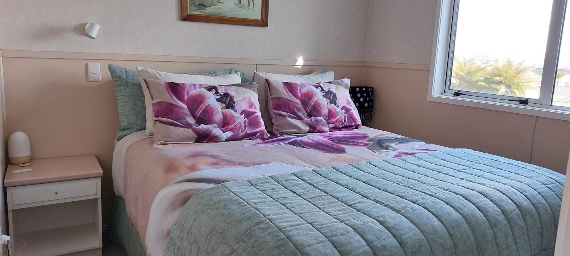 Bed And Breakfast Happy Home Taupo Accommodation Bagian luar foto